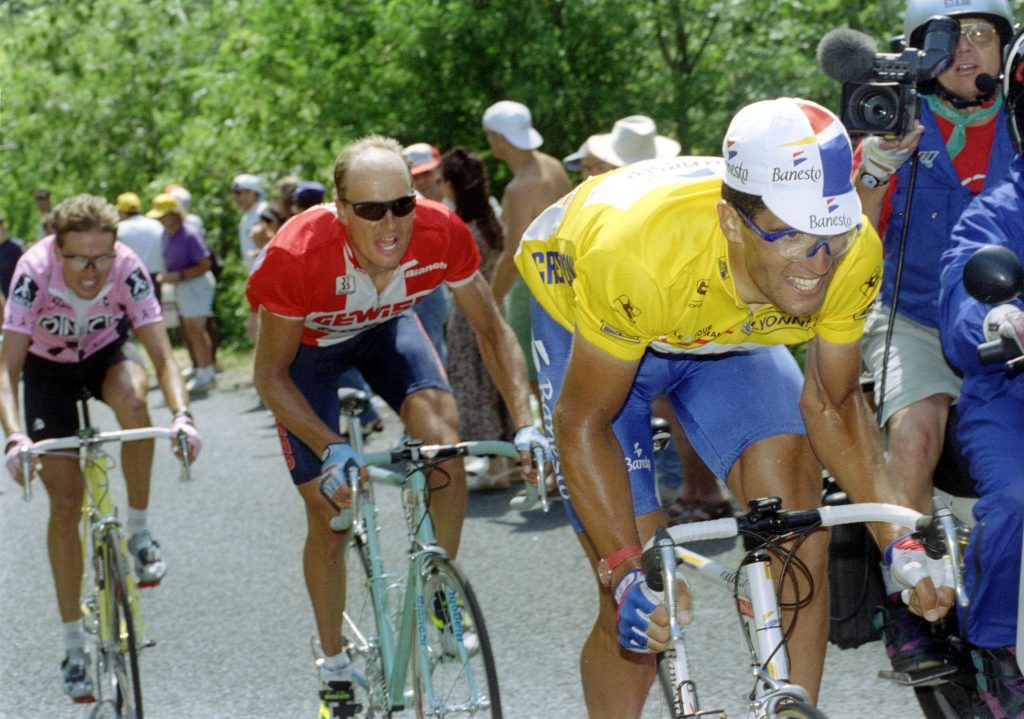 Bicicletas contra el cáncer de la mano de Miguel Induráin