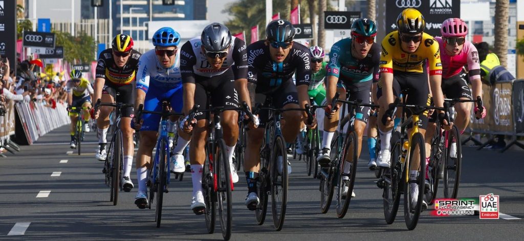 Juan Sebastián Molano gana al esprint la cuarta etapa del UAE Tour