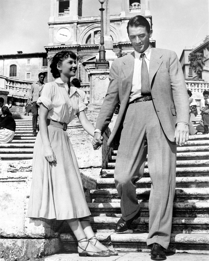 Vacaciones en Roma, de William Wyler, con los oscarizados Audrey Hepburn y Gregory Peck | ‘Ciudades de cine’: luminosa guía de viaje cinematográfica (ediciones cátedra)