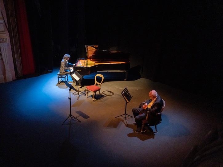 ‘Una pequeña historia’: Héctor Alterio da otro vibrante recital de talento