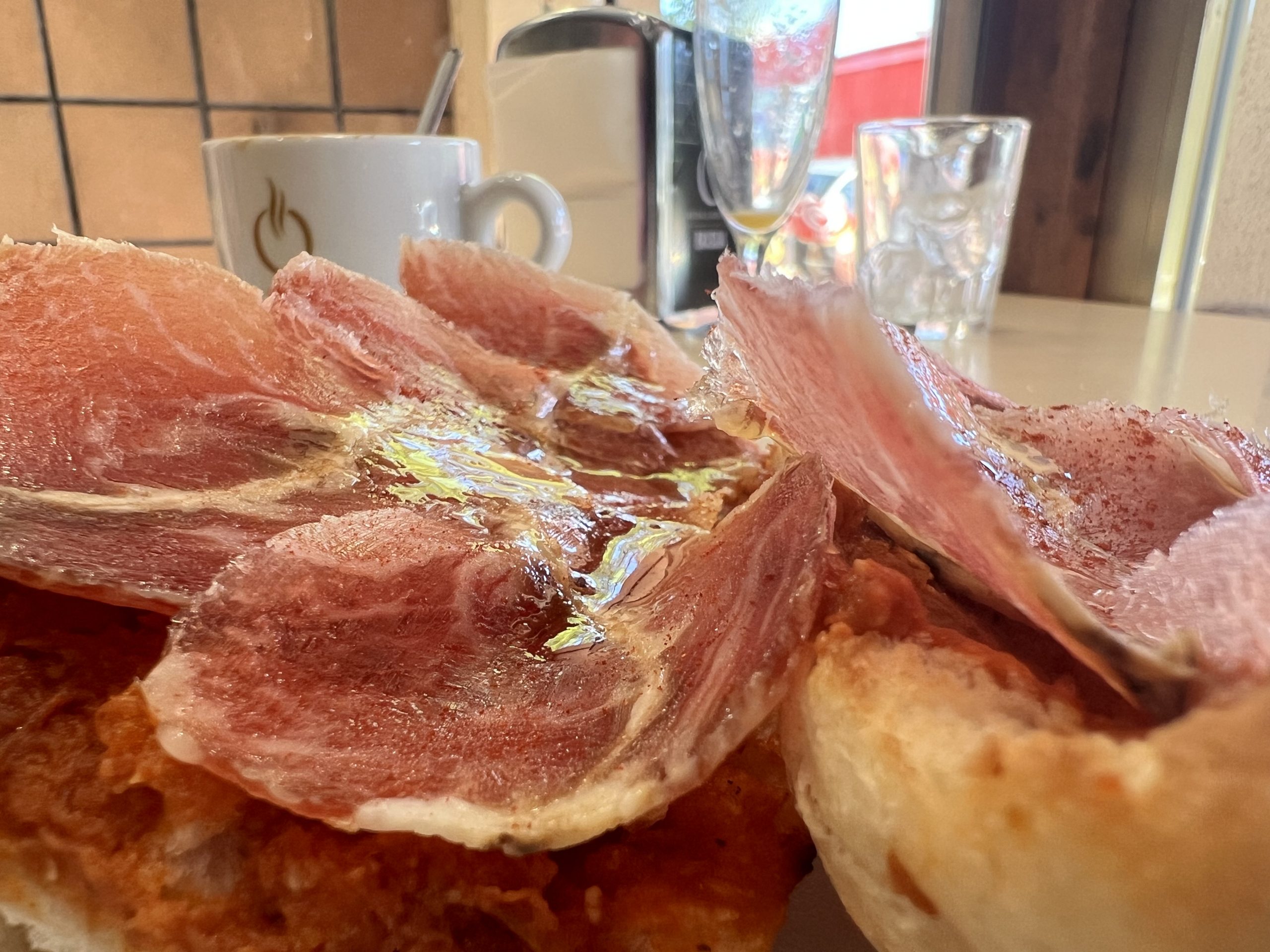 Paté de tomate seco con Lomo Doblao, en Forn de Campos San Fernando